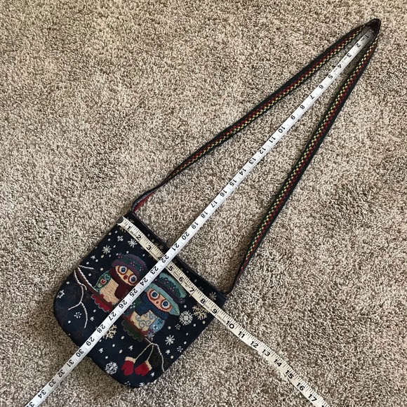 NWT Woven Cross-Body Bag w/Owls in Hats & Snow - Picture 9 of 9